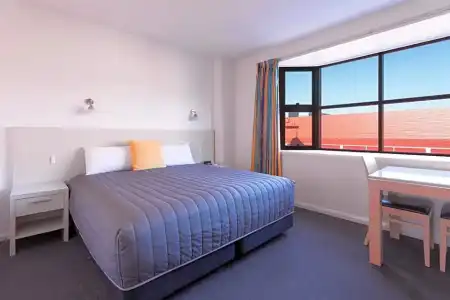 Mayfair Plaza Motel - 118