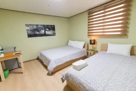 Seoul Station R Guesthouse - 4