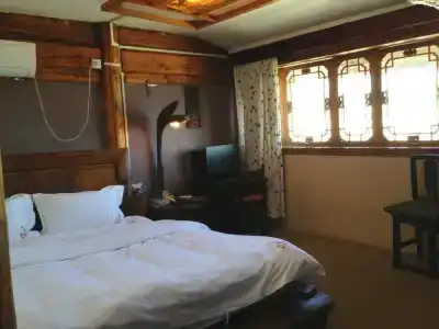 Lijiang Courier Inn - 1