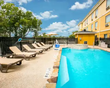 Sleep Inn & Suites New Braunfels - 9