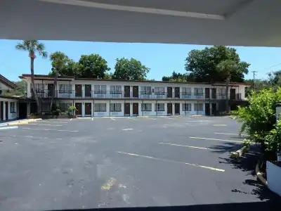 Sunset Inn - 12