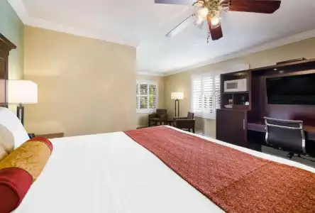 Clarion Collection Wilkie's Inn Pacific Grove - Monterey - 26