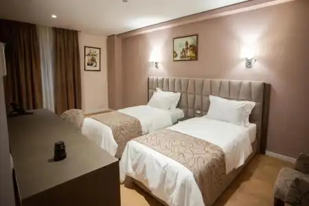 Doanesia Premium And Spa Tirana - 5