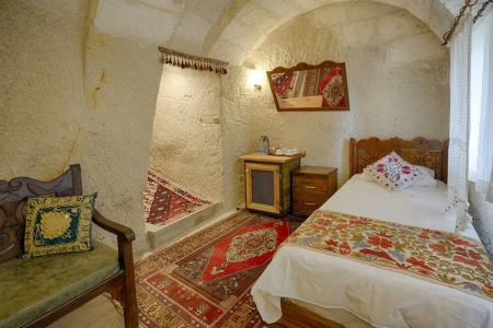 Tulip Cave Suites - 131