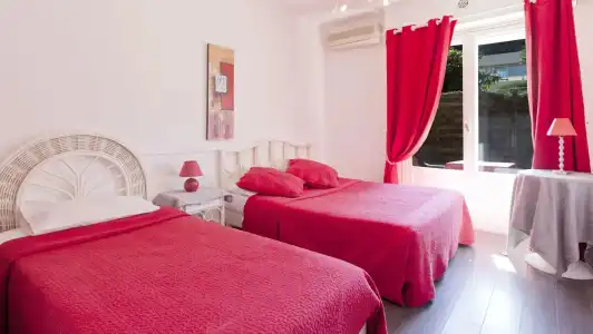 Hôtel Le Petit Château - 6