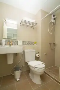 First Choice Suites by the Sea - 8