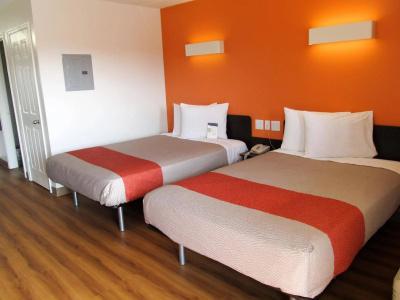 Motel 6 Greenville, SC - 3