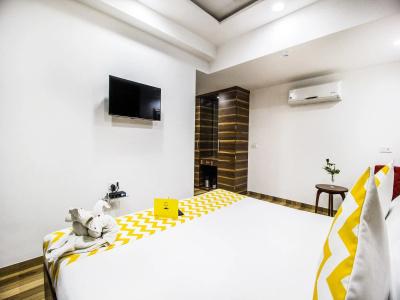 FabPrime Sapphire Inn - 4