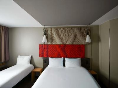Ibis Paris Canal Saint Martin - 2