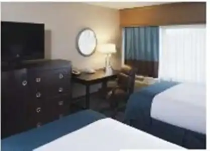 DoubleTree by Hilton Columbus - 56