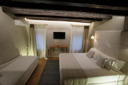 Venice Resort Airport - 21