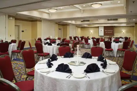 DoubleTree Suites by Hilton Lexington - 49