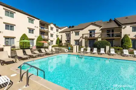 Club - Nashville Inn & Suites - 9