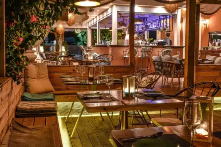 Aeolos Boutique and Suites - 19