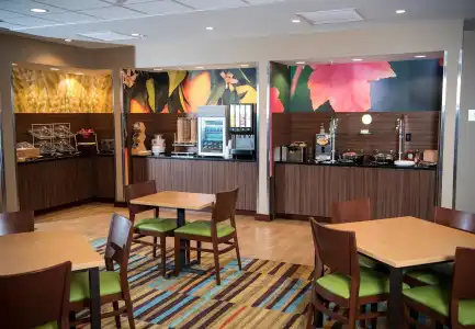 Fairfield Inn & Suites Cincinnati Uptown/University Area - 19