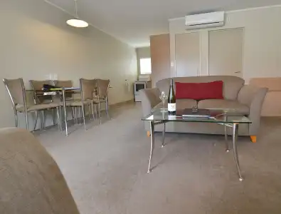 Brougham Heights Motel - 1