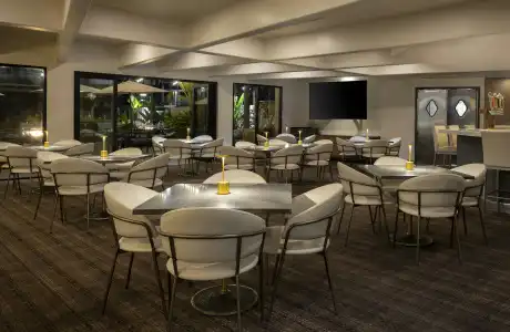 DoubleTree by Hilton San Diego Bayside - 36