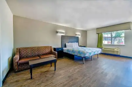Motel 6 Arlington, TX - 26