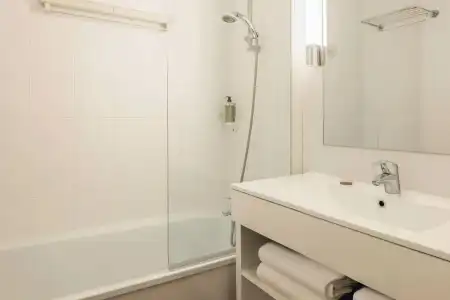 Staycity Aparthotels, Paris Gare De l'Est - 13