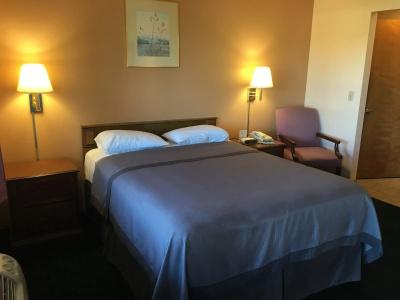 Royal Inn Eugene - 1