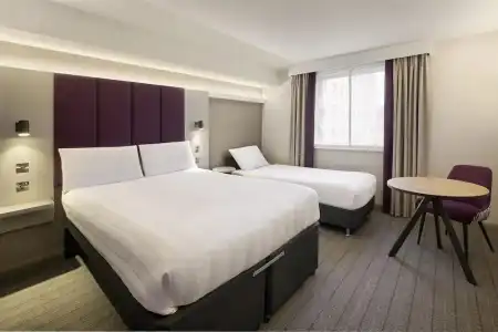 Premier Inn London Fulham - 21