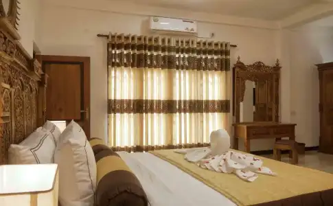 Eagle Regency Boutique - 2