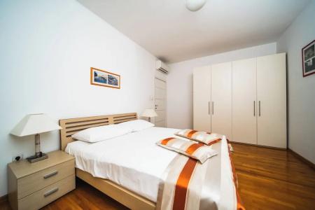 Apartment 3 Beaches With Free Parking - 179