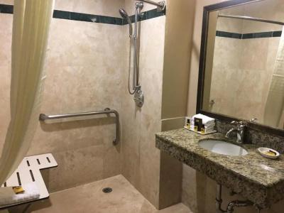 Best Western Plus Marina Shores - 37