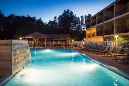 Best Western Ambassador Inn & Suites - 17