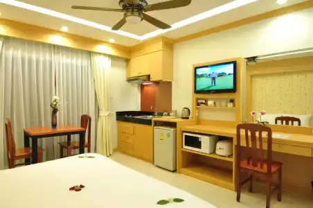 Green Harbor & Service Apartment - 87