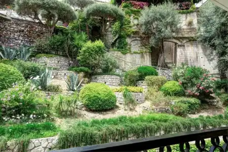 Grand Capodimonte - 84