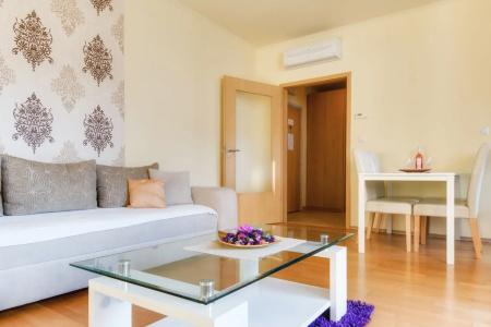 Trendy Deluxe Apartments - 28