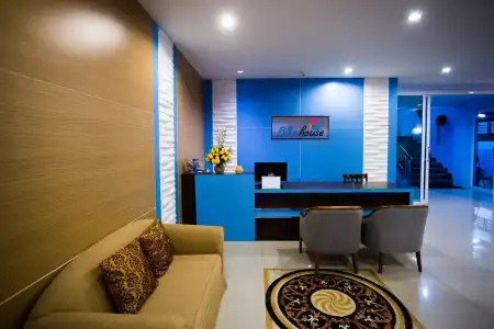 Bluehouse Boutique - 1