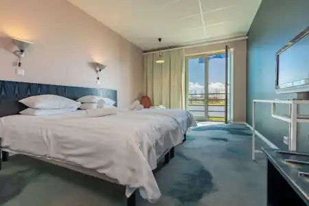 Ö Seaside Suites & Spa - 9