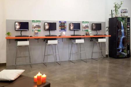 Hip Karma Hostel - 11