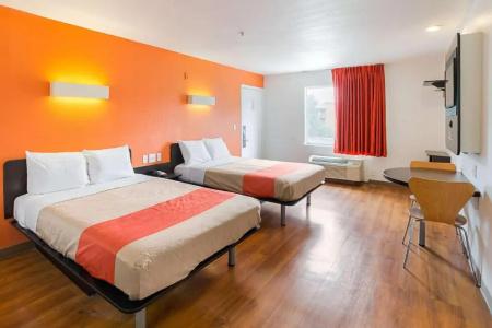 Motel 6 Grand Prairie, TX - Near Six Flags Drive - 40