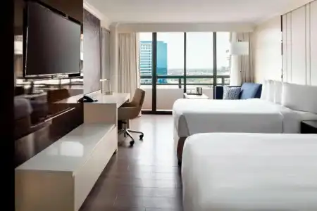 Irvine Marriott - 87