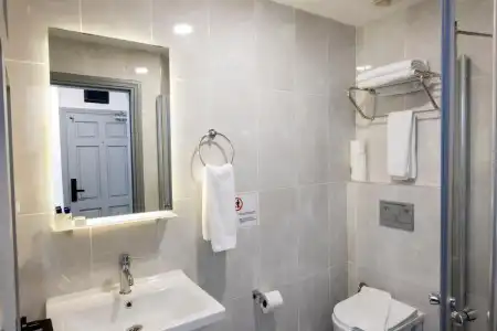 Comfort Suites - 8