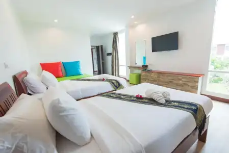 Rattana Pura Beach Resort - 4