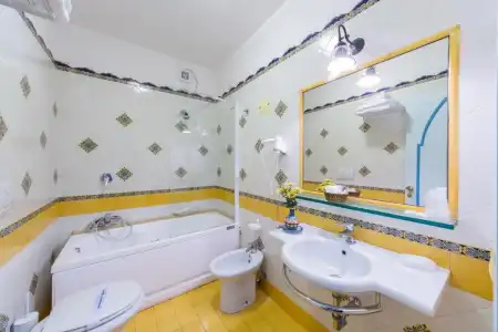 Riviera B&B Rooms and Apartament SEA-VIEW - 9