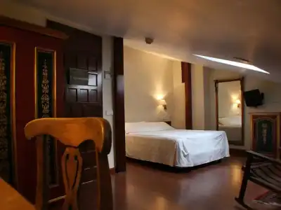 Microtel Placentinos - 5