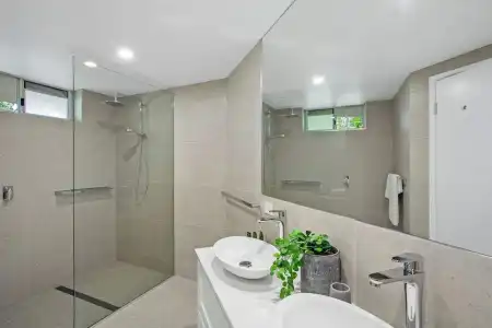 Noosa Tropicana - 222