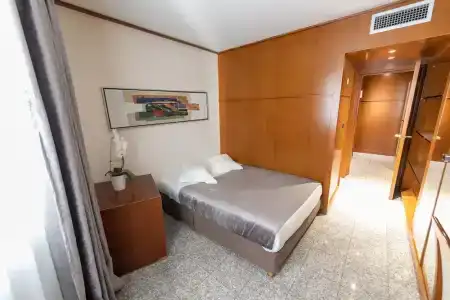Goldstar Apartments & Suites - 42