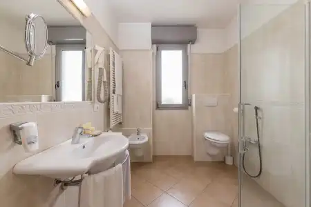Sovrana & Spa - 32