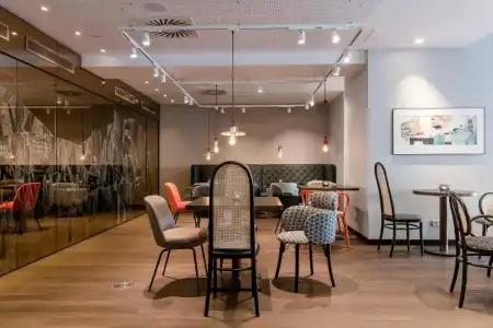 Motel One Linz - Hauptplatz - 23