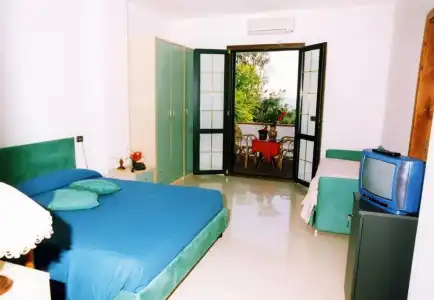 Village Eden - 47