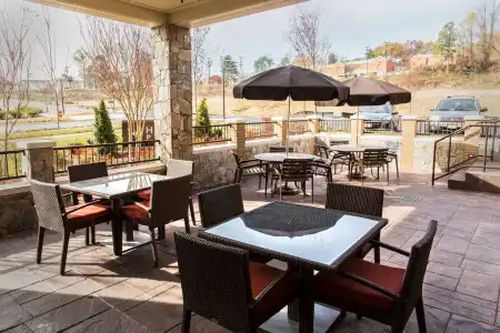 Hyatt Place Charlottesville - 16