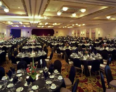 Red Lion Woodlake & Conference Center - 15