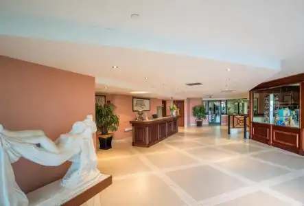 Grand Excelsior - 1