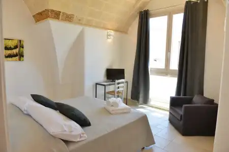 Tobacco Suite - 2
